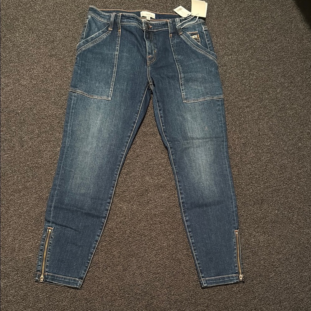Joie Women’s Cropped Zipper Bottom Blue Jeans- Size 31